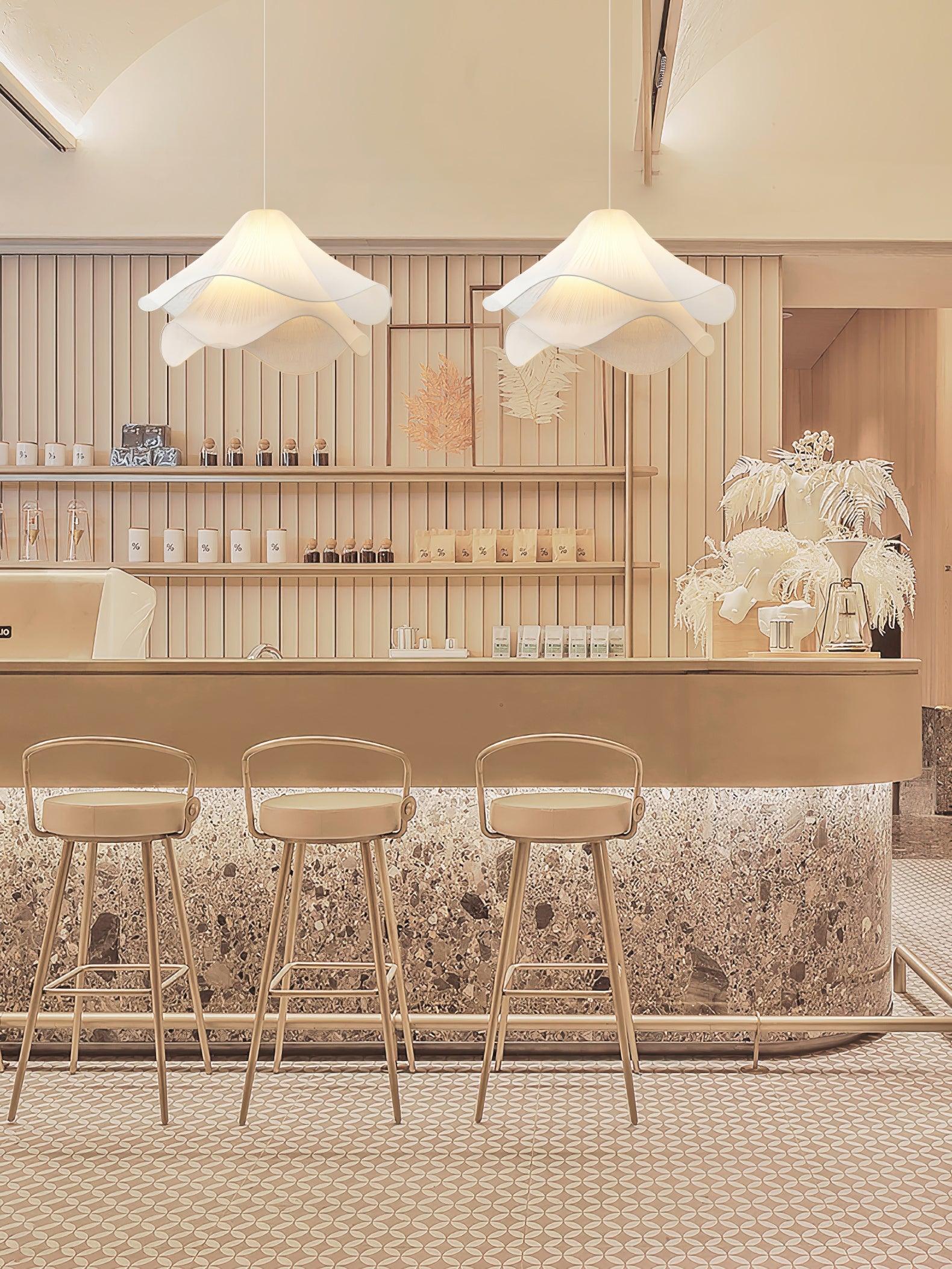 Bloomora – Elegant Design Loftlampe med Blomsterform