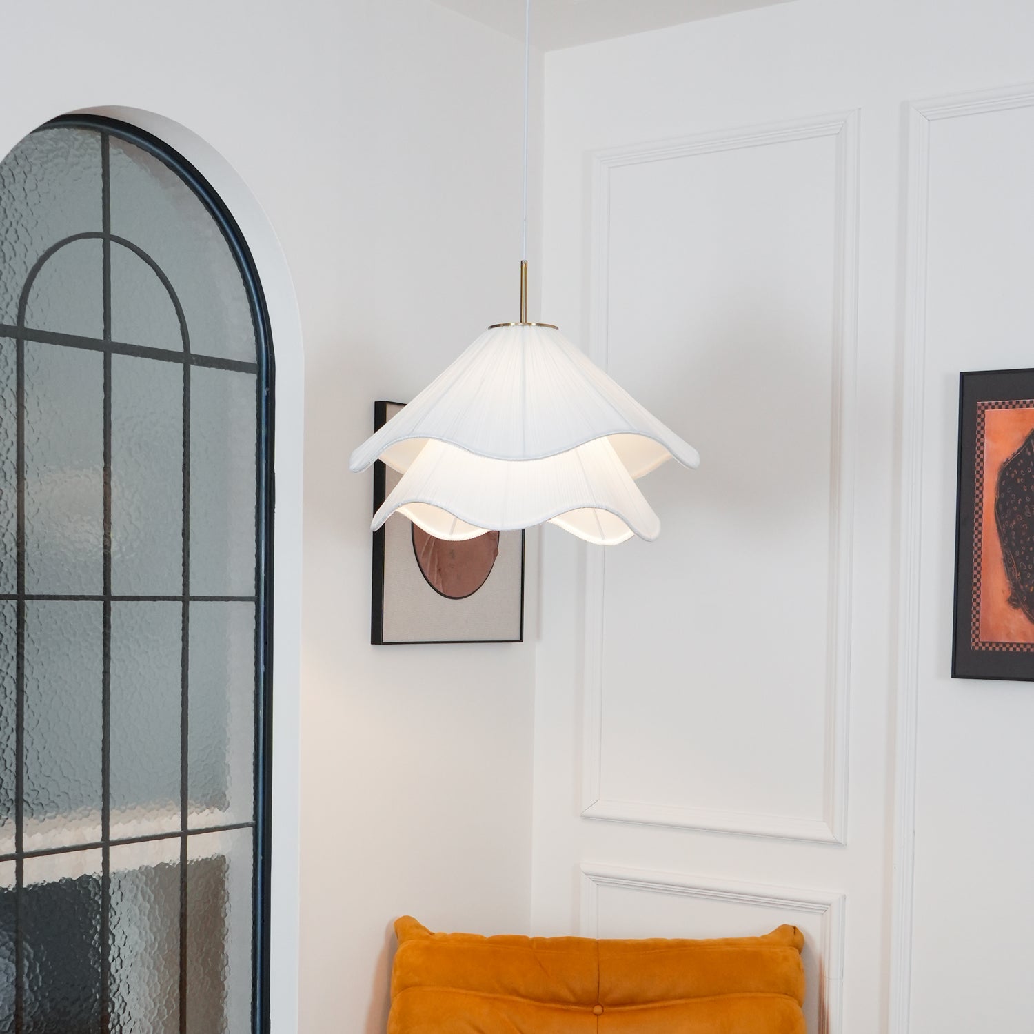 Bloomora – Elegant Design Loftlampe med Blomsterform