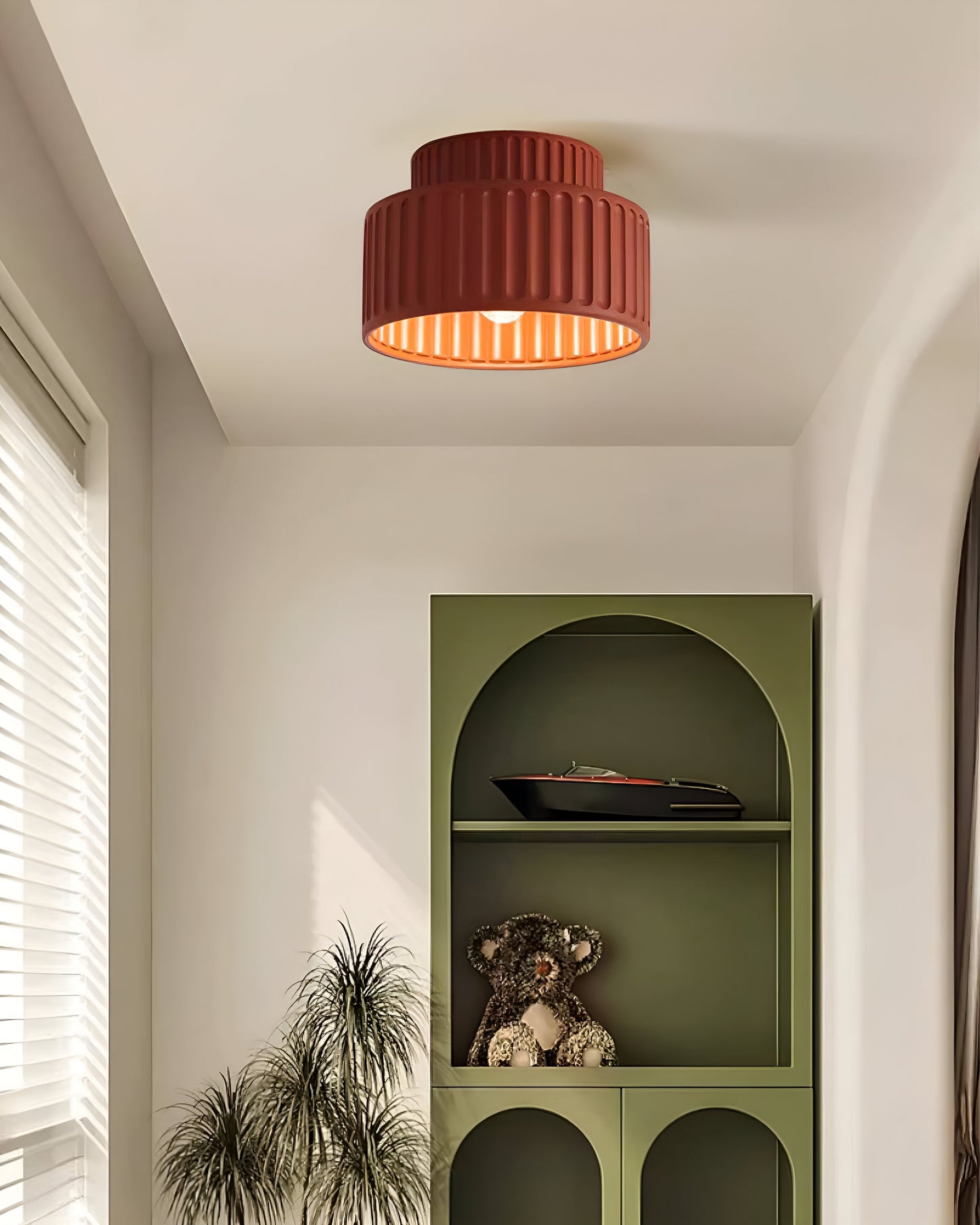 Lumora – Gele retro plafondlamp met moderne touch