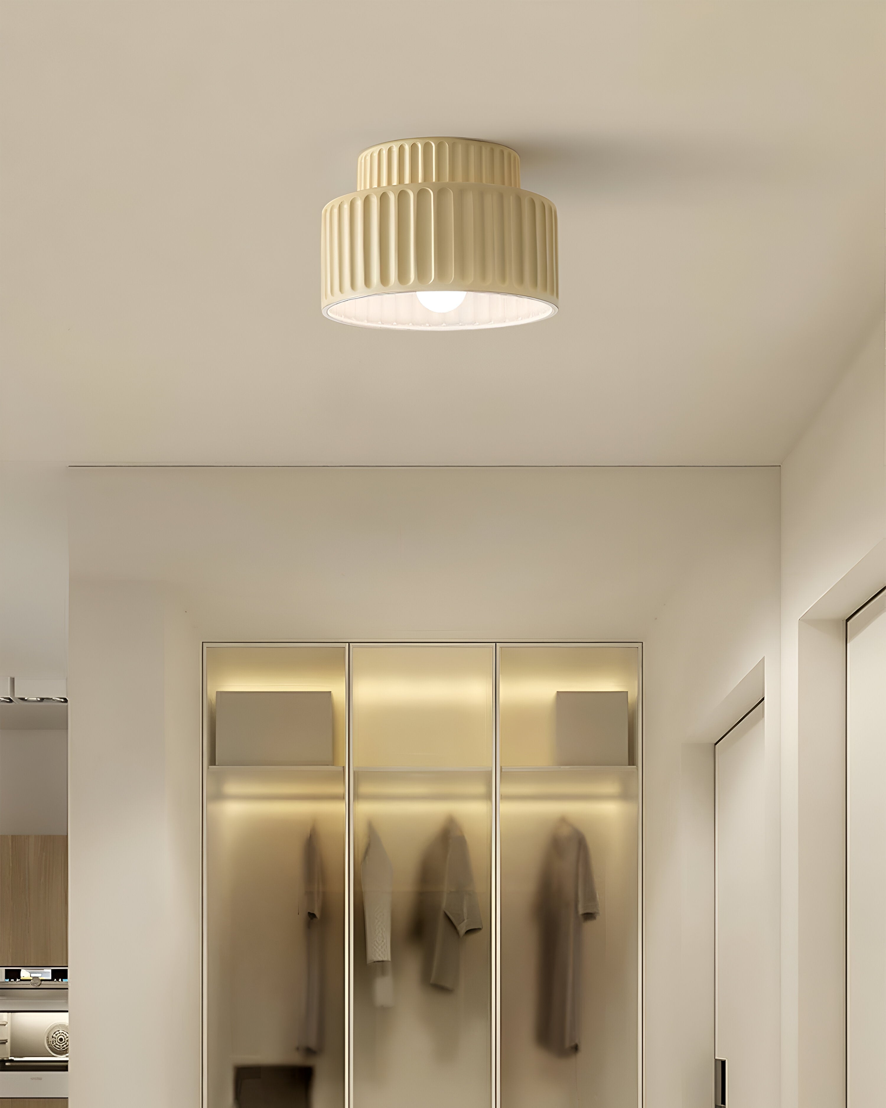Lumora – Lampada da soffitto retrò gialla con tocco moderno