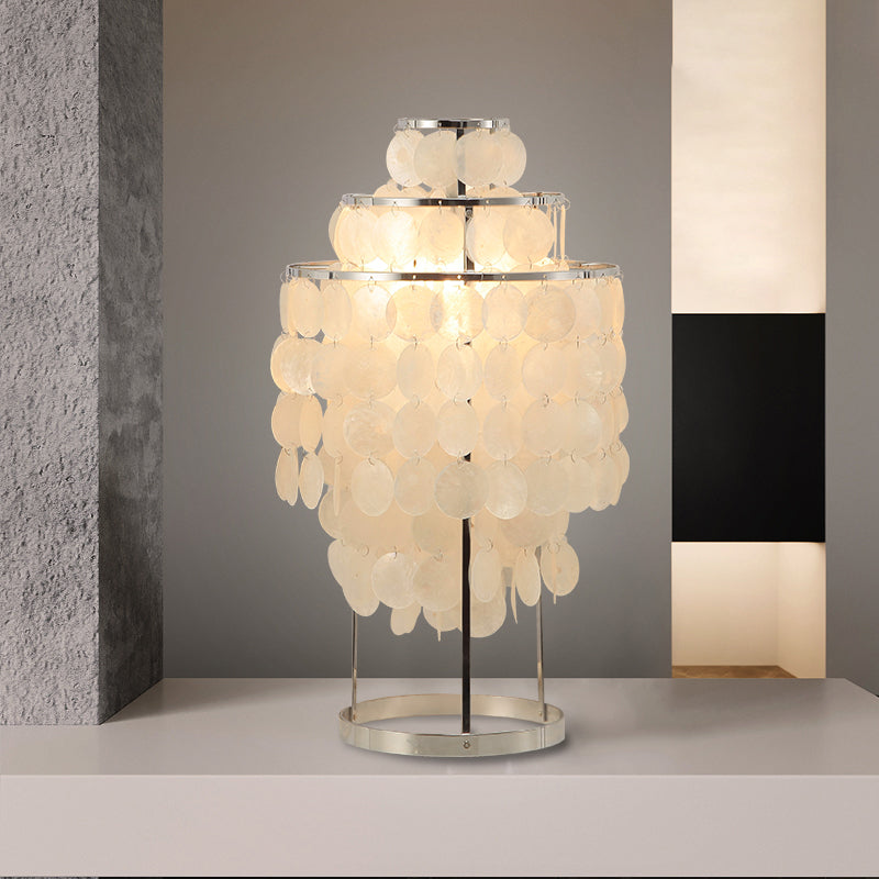 Lumare – Rustieke LED Tafellamp met Uniek Schelpdesign