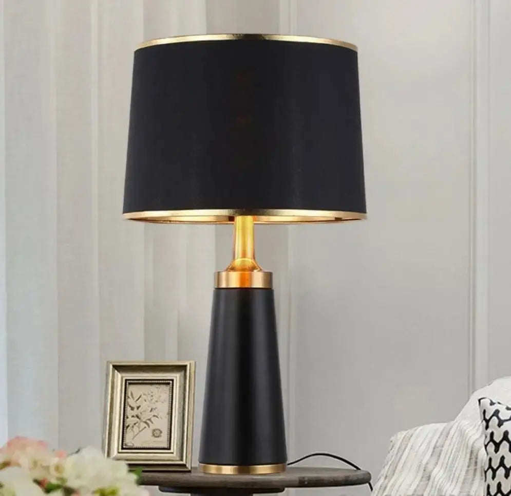 Lunora – Moderne LED Tafellamp met Minimalistisch Design
