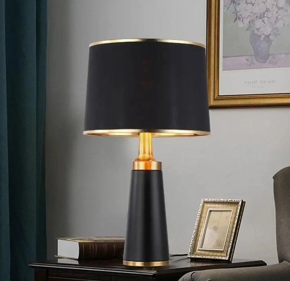 Lunora – Moderne LED Tafellamp met Minimalistisch Design