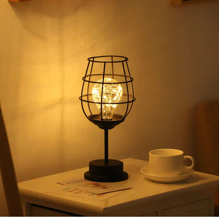Stella – Lampada da tavolo elegante per il tuo comodino