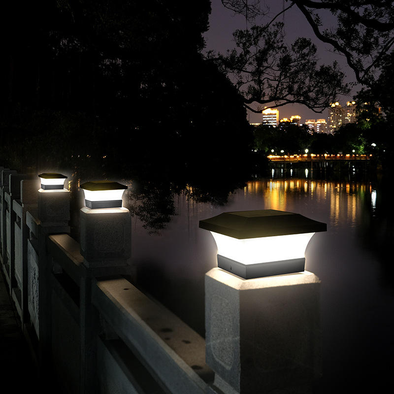 Solinova – Stijlvolle LED Buitenlamp op Zonne-energie