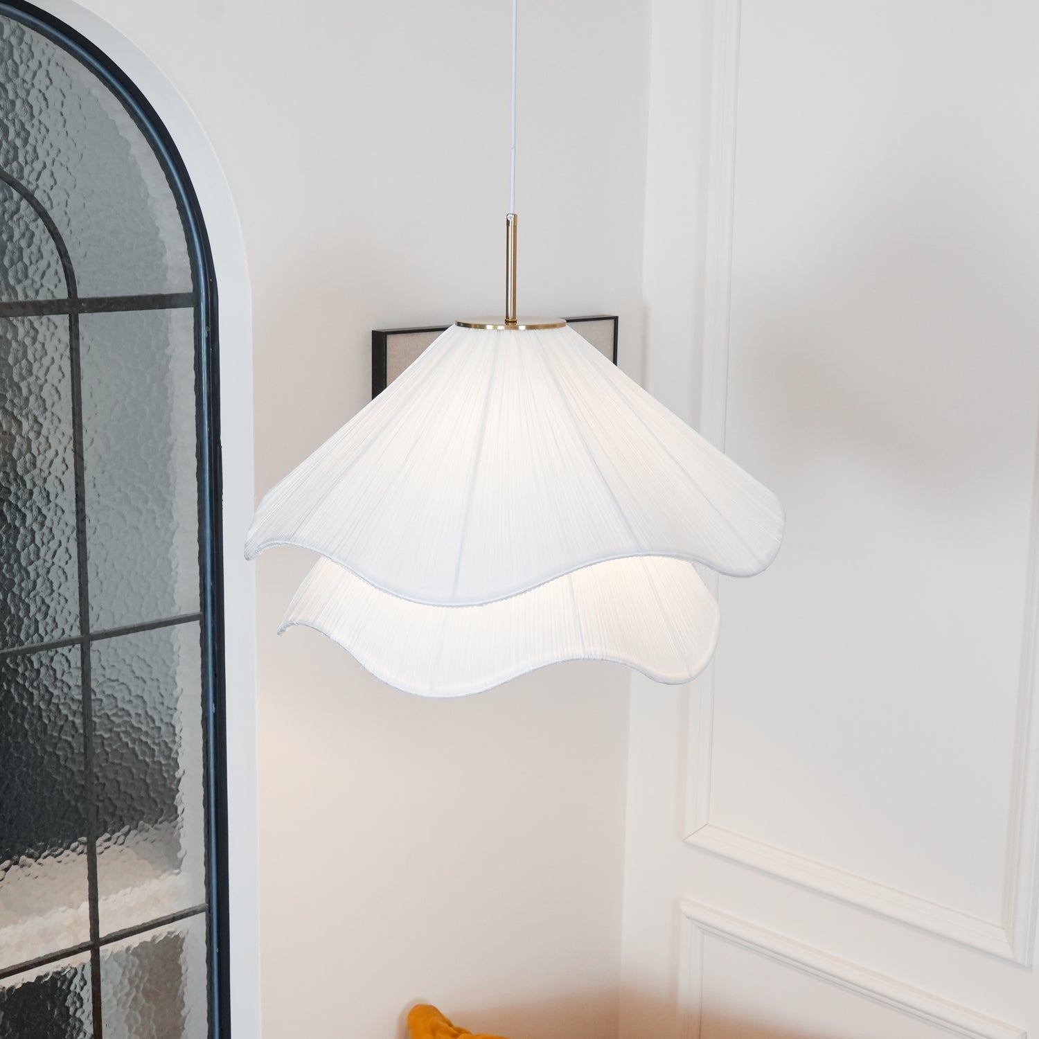 Bloomora – Elegant Design Loftlampe med Blomsterform