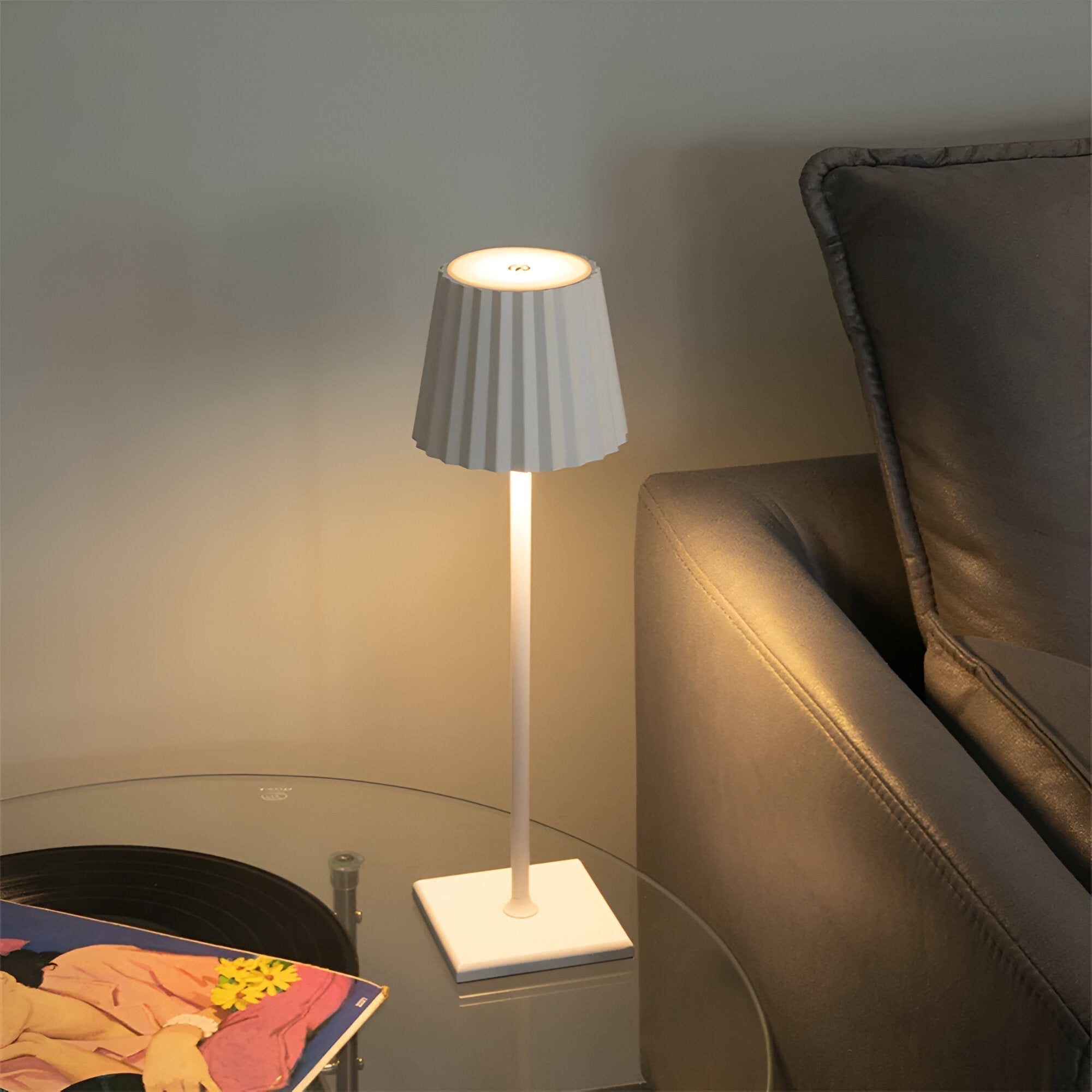Lumina – Trådløs Bordlampe til Stemningsfulde Aftener
