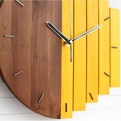 Lunara – Grote houten wandklok met natuurlijk design