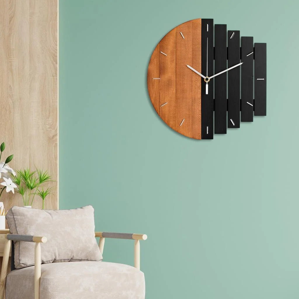 Lunara – Grote houten wandklok met natuurlijk design