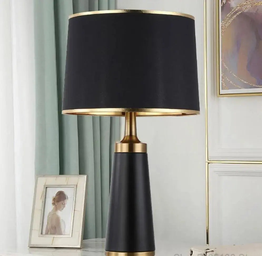 Lunora – Moderne LED Tafellamp met Minimalistisch Design