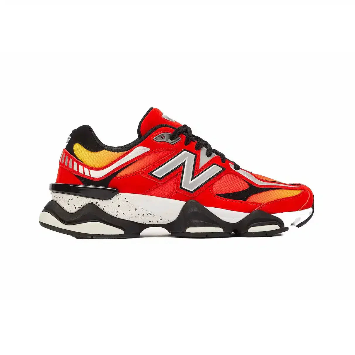 New Balance 9060 herensneakers, rood, geel en zwart – moderne futuristische stijl
