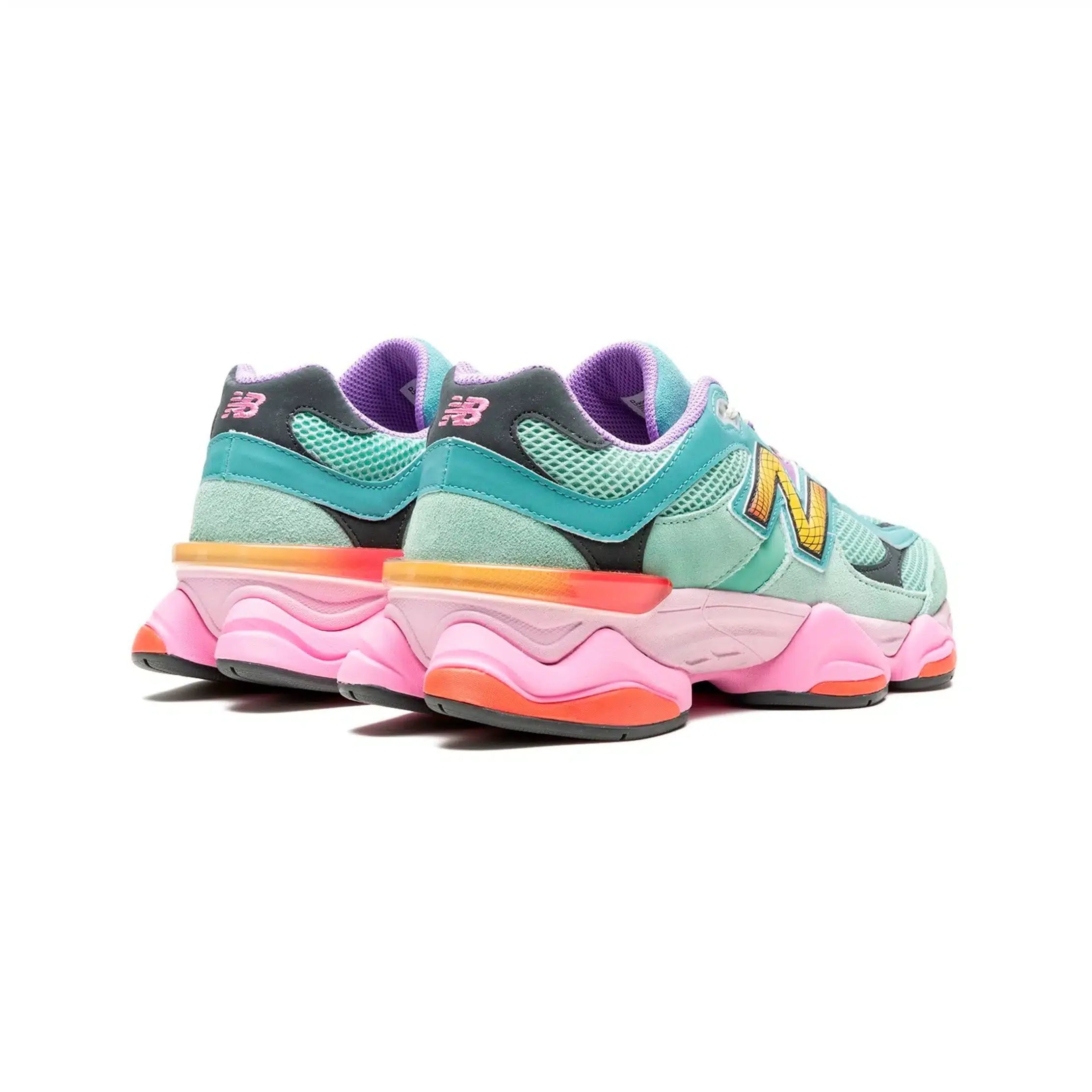 New Balance 9060 damessneakers – mintgroen en neonroze, mesh en leer
