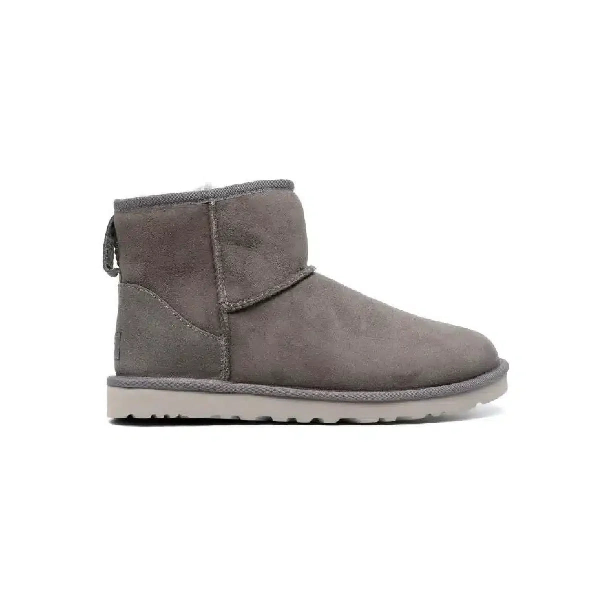 UGG Classic Grey laarzen – Warmte, elegantie en comfort voor de winter
