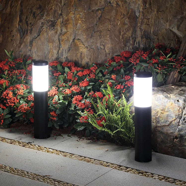 Solvia – Stilfuld solcelle udendørslampe til stemningsfuld havebelysning