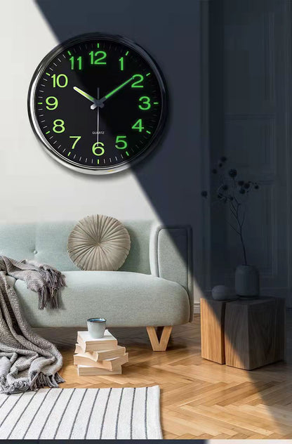 Velluno – Stille wandklok met LED-verlichting
