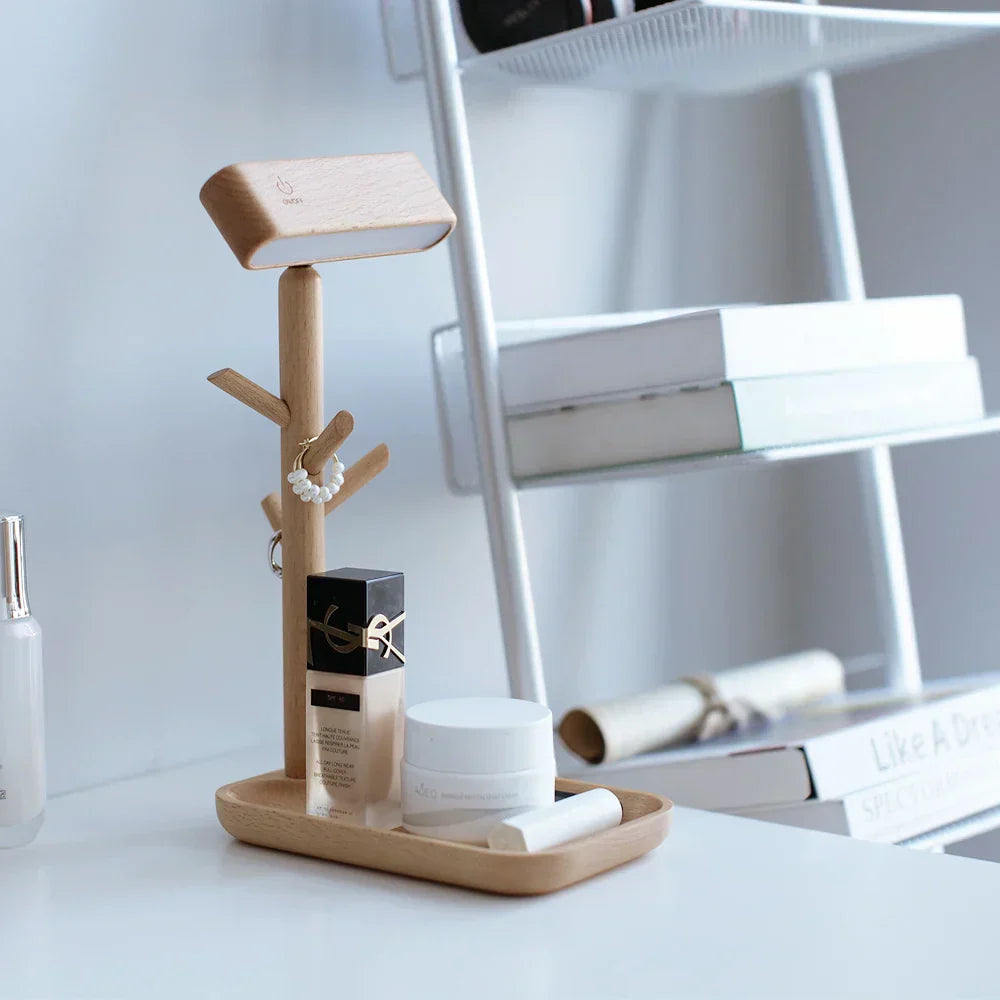 Vivara – Smart Bordlampe med Praktisk Opbevaring til Dit Natbord